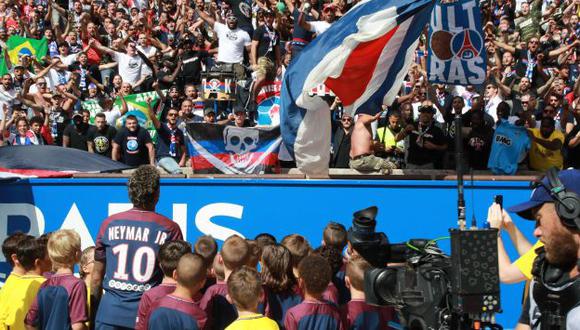&quot;Necesitaré su respaldo”, reconoció Neymar este sábado ante el público parisino. (AFP)