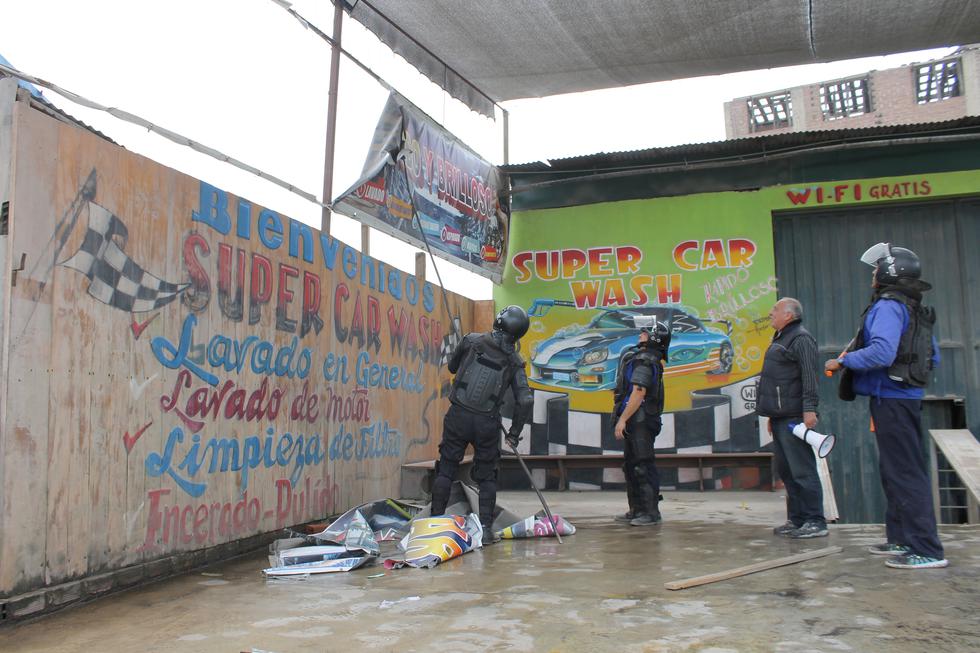 La Municipalidad de Lima retiró a lavadores informales de autos de la autopista Ramiro Prialé. (Foto: MML)