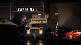 Buscan al autor del tiroteo que dejó a 5 muertos en centro comercial de Washington
