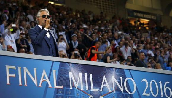 Andrea Bocelli cantó el himno de la Champions Legue en la final. (AFP)