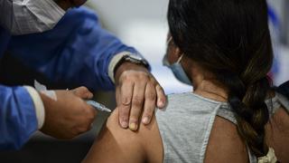 Argentina recibe 570.000 dosis de Sinopharm y llega a 55 millones de vacunas contra el coronavirus