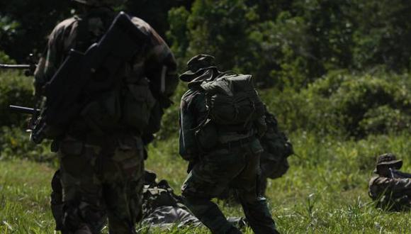 Fuerzas Armadas intentan cortar operaciones narcoterroristas en el Vraem. (Perú21)