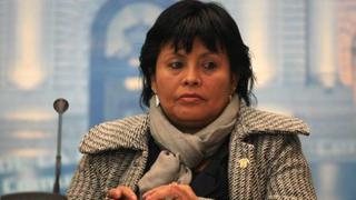 Exigen que congresista Esther Saavedra sea sancionada por agresión a periodista