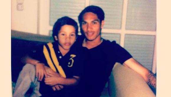 El 'Depredador' subió una foto con su hijo Diego Enrique en su cuenta de Instagram. (Foto: @guerrero9)