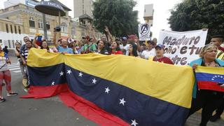 Venezuela culpó a Perú de actos violentos en su embajada por protestas contra Nicolás Maduro