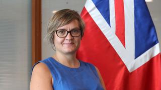 Embajadora del Reino Unido: Estamos abiertos a compartir nuestra experiencia de vacunación con Perú