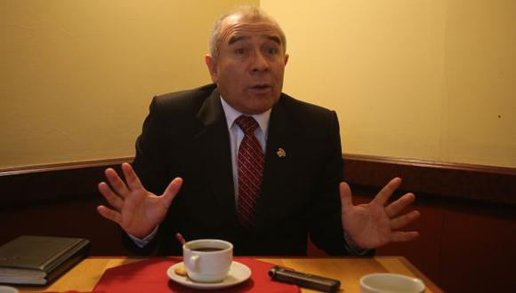 Gustavo Rondón instó al presidente del Congreso a incluir en agenda la elección de estos altos funcionarios. (Perú21)