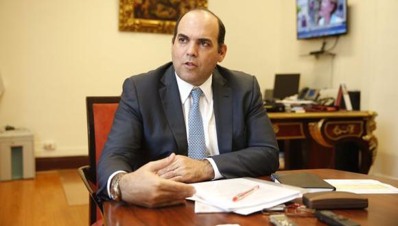 El premier Fernando Zavala indicó que el Ejecutivo espera revisar la sentencia oficial del Tribunal Constitucional. (Perú21)
