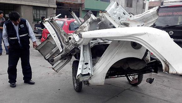 Arequipa: Policía allana taller en el que ‘descuartizaban’ vehículos. (USI)