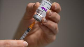 Francia obligará este miércoles a trabajadores médicos a vacunarse contra el coronavirus