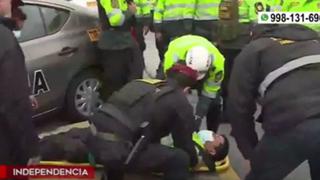 Independencia: dos policías heridos tras choque de patrullero con un taxi en la Av. Túpac Amaru
