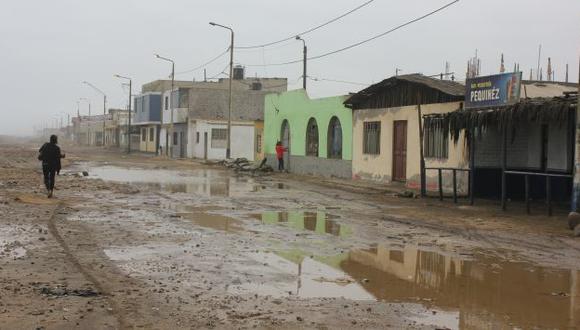 Las calles y viviendas terminaron inundadas. (Perú21)