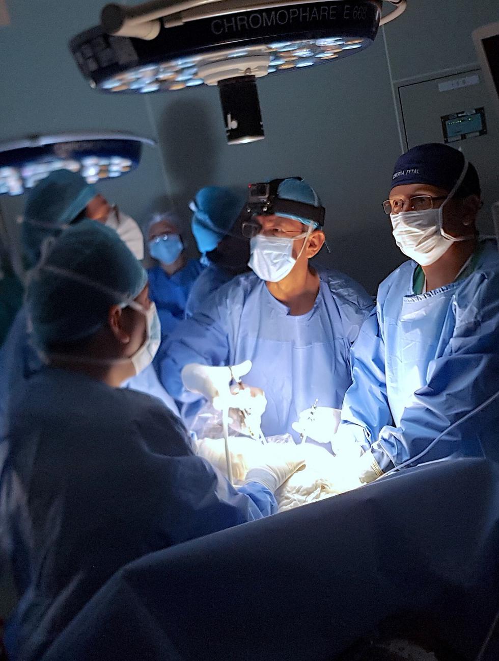 Ex maternidad realizó primera cirugía fetal de espina bífida sin corte a un bebé. (Foto: INMP)