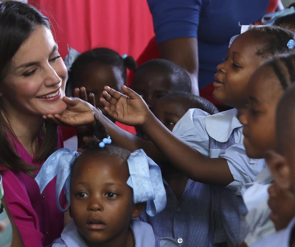 La reina Letizia conoció la dura realidad de Haití, el país más pobre de América Latina. (EFE)