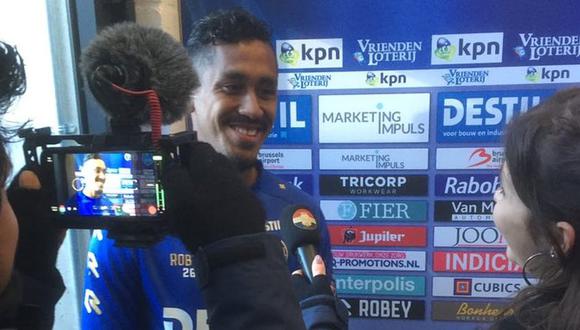 Renato Tapia declara a los medios después del estreno con Willem II (Foto: @WillemII).