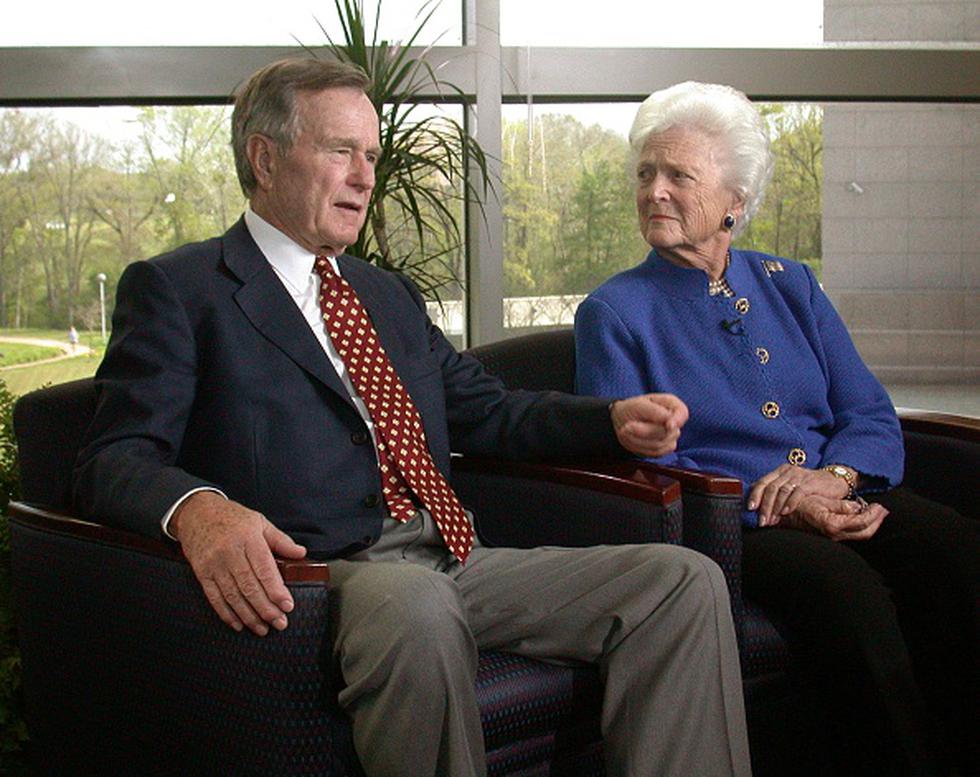 Ex presidente George H. W. Bush es hospitalizado tras muerte de su esposa. (Getty)