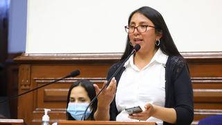 Ruth Luque: “María del Carmen Alva debe asumir de manera más responsable su cargo”