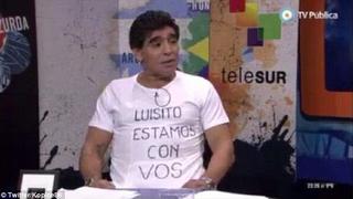 Diego Maradona defiende a Suárez y llama “tarados” a Pelé y Beckenbauer