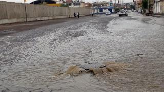 Lluvias intensas causan aniegos en diferentes zonas de Tacna [FOTOS Y VIDEO]