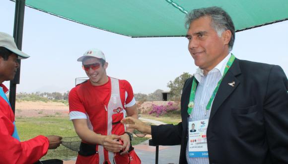 Ganadores. Francisco Boza junto al medallista en tiro Nicolás Pacheco. (Difusión)
