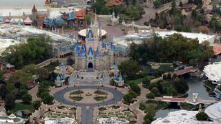 Disney controlaría la temperatura de los visitantes cuando reabra los parques