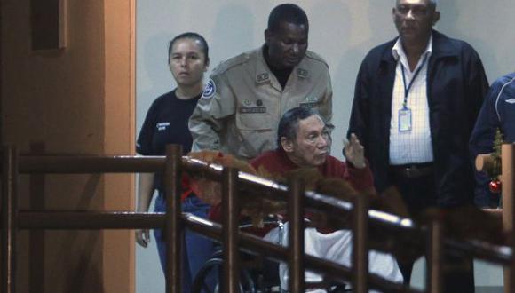 Noriega cumple tres condenas de 20 años de cárcel. (AP)