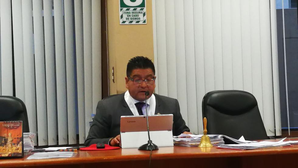 Juez Roberto Salas absolvió a alcalde de Alto Selva Alegre, Omar Candia. (Miguel Idme)