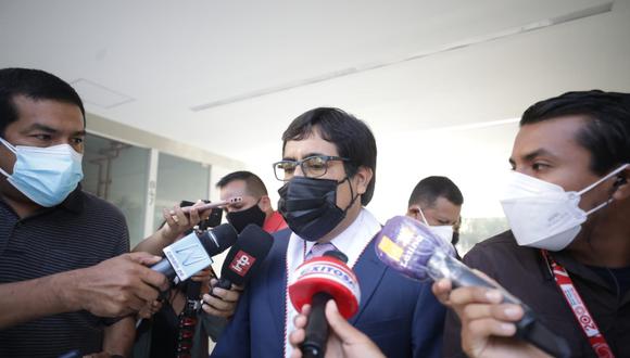 El fiscal Marco Huamán aseguró que respetan la Constitución al acusar a Pedro Castillo. (Foto: GEC)