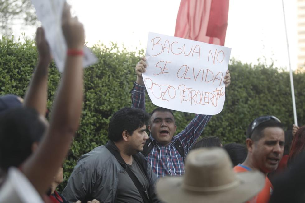 Simpatizantes y detractores de García se enfrentan frente a la casa del embajador uruguayo