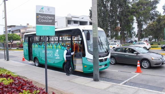 Los dos buses, con capacidad para 30 pasajeros cada uno, realizan diariamente dos rutas por las calles internas de San Borja. (Municipalidad de San Borja)