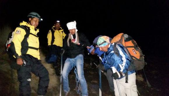 Policía de Alta Montaña recata a joven que realizaba peregrinaje al volcán Misti. (PNP)