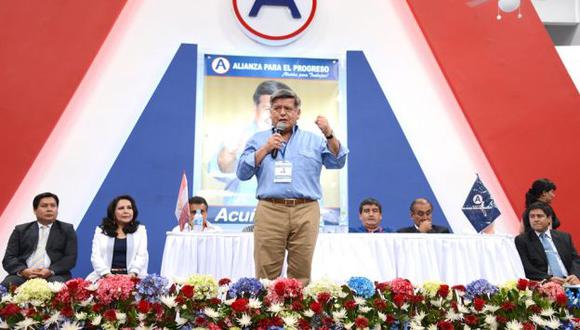 César Acuña oficialiazó su candidatura presidencial en un evento partidario. (Difusión)