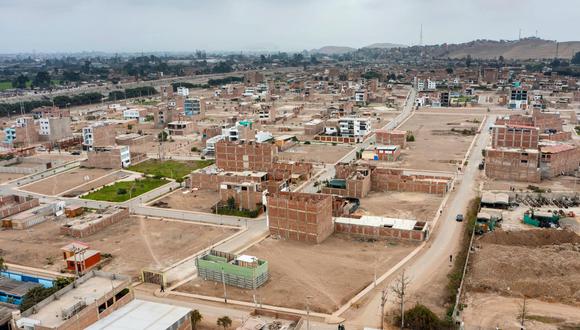 Cabe destacar, que estos terrenos están saneados, cuentan con todos los servicios básicos, y además están habilitados con parques, pistas, veredas y luz pública. (Foto: Municipalidad de Lima)