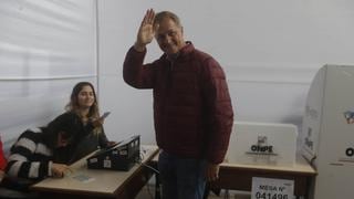 Elecciones 2018: Jorge Muñoz emitió su voto en el Colegio Pestalozzi [FOTOS Y VIDEO]
