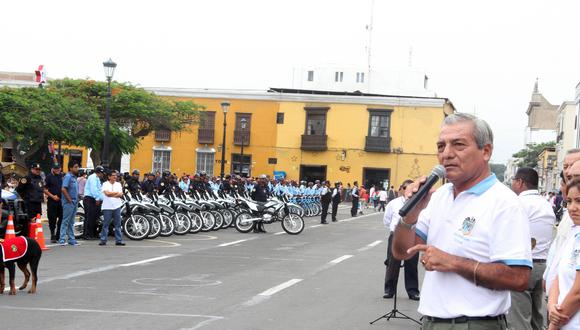 Elidio Espinoza anunció elecciones internas en su partido.