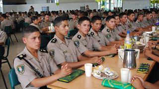 Carlos Basombrío anunció incremento del monto asignado para alimentación de policías