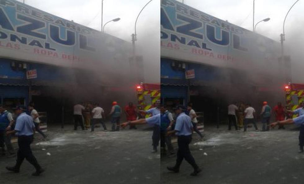Bomberos demoraron 12 minutos en llegar al incendio de la galería Plaza Azul por el tráfico vehicular.