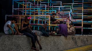 Pobreza se dispara en Venezuela, dice estudio que compara situación con la de África