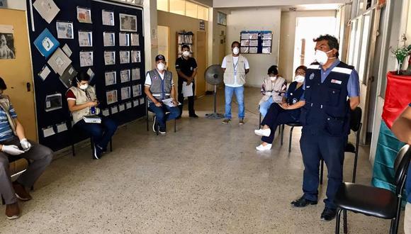 El gerente regional de Salud de Lambayeque se reunió con las autoridades de Ferreñafe ante los cuatro casos registrados en esta provincia. (Foto: Geresa Lambayeque)