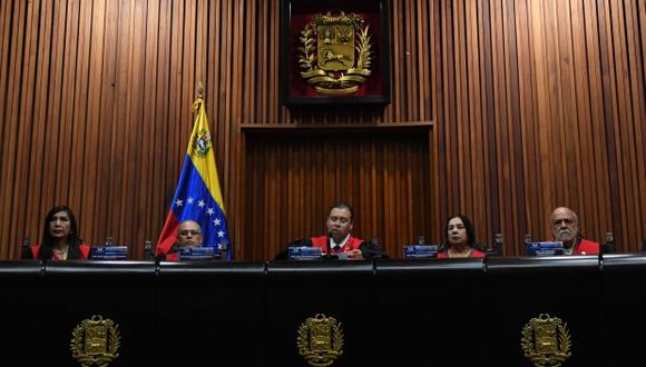 El Tribunal Supremo es muy cercano al Régimen de Nicolás Maduro. En la foto, una audiencia de la Corte Suprema de Justicia de Venezuela. (Foto: AFP)