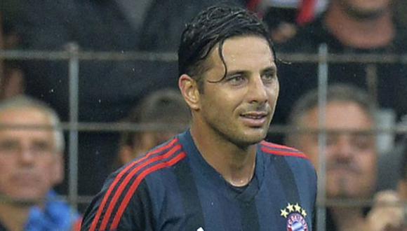 A Pizarro le anularon gol. (AFP)