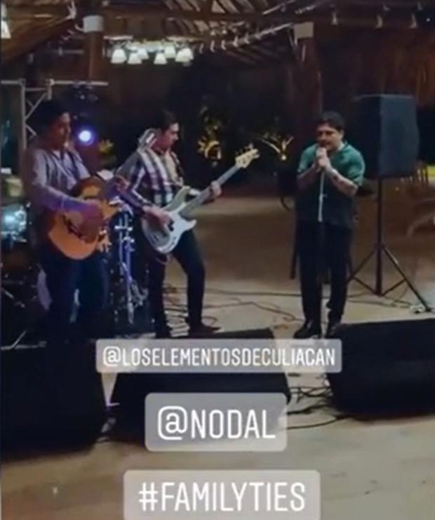 Christian Nodal sings songs for his family at New Year's Eve (Photo: Sylvia Christina Nodal / Instagram)
