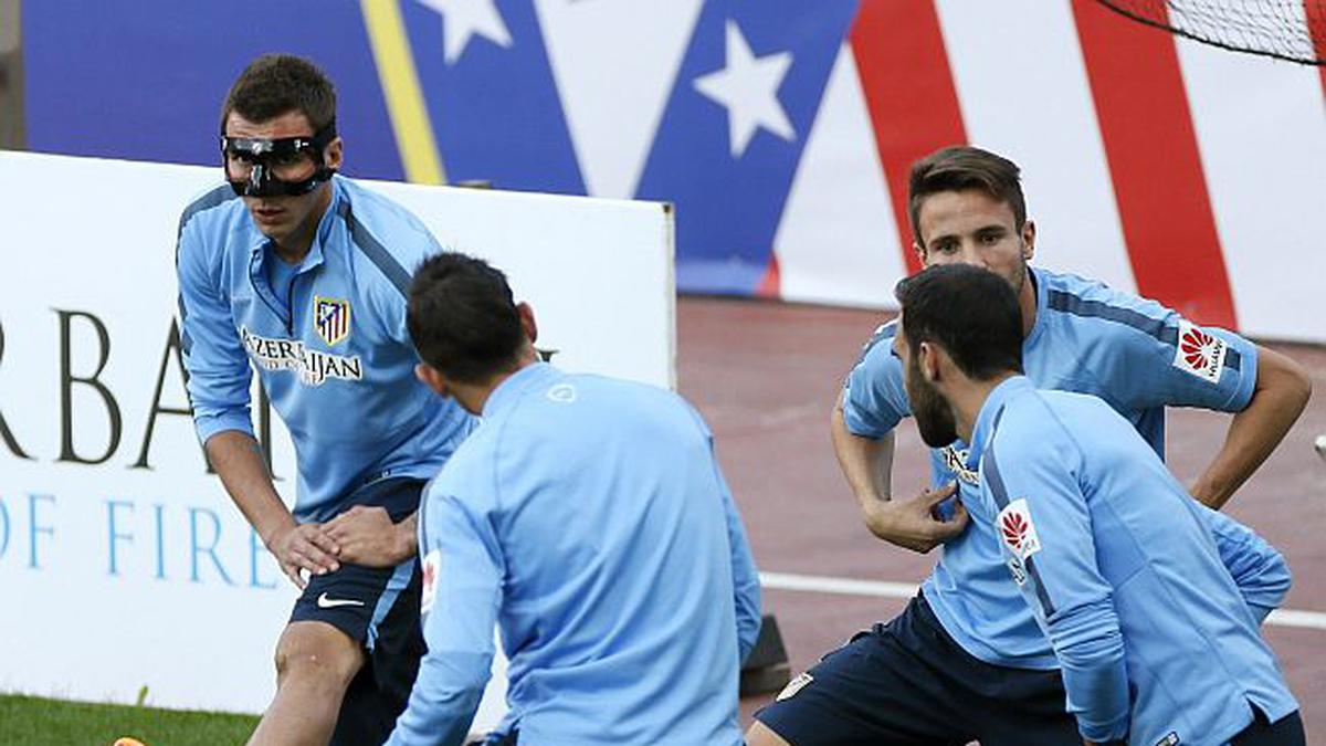 Podoactiva crea la nueva máscara protectora para Mandzukic, jugador del  Atlético de Madrid - Podoactiva. Líderes en Podología