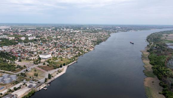 Una vista aérea de la ciudad de Kherson, en medio de la acción militar rusa en curso en Ucrania. (Foto de Andrey BORODULIN / AFP)