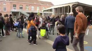 Niños y adolescentes europeos vuelven a clase tras seis meses caóticos