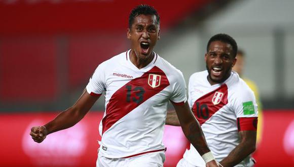 Renato Tapia es habitual titular en el esquema de Ricardo Gareca en la selección peruana. (Foto: AFP)