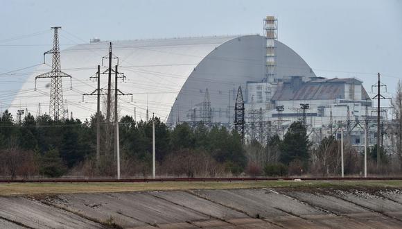 El Ejército de Rusia ocupó ayer la antigua central nuclear de Chernóbil, escenario de la mayor catástrofe nuclear de la historia, después de fuertes combates contra las Fuerzas Armadas ucranianas.
(Foto: Sergei SUPINSKY / AFP)