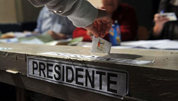 “Las posiciones políticas en mi país están signadas por un temor al otro”, dice José Rodríguez Elizondo, analista político chileno. (Foto: Héctor Retamal / AFP)