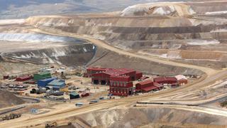 Minería e Hidrocarburos cae 0.71% en julio y consumo interno de cemento avanza en 22.38%
