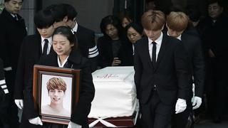 Así fue el funeral de Junghyun, el ídolo del K-pop que acabó con su vida [FOTOS]